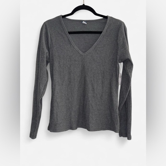 Gray V-Neck Ribbed Women's Top - Picture 1 of 4